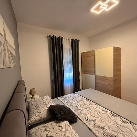 Apartment Karma ซาดาร์ ภายนอก รูปภาพ